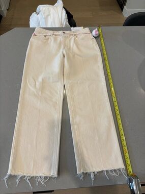 Closed Cream Straight-Leg Jeans with Frayed Hem